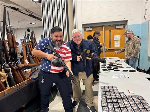 GunOwners's tweet photo. WV State Director Alex Shay met with Gov. Patrick Morrisey today.

The Governor can’t wait to see the state senate push through legislation that will make West Virginia the first state in the nation to authorize the sale of machine guns to its law-abiding citizens. https://t.co/Bq3rlFv5cK