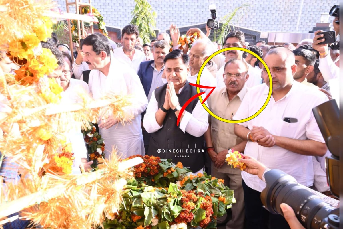 आज प्रधानमंत्री नरेंद्र मोदी अजमेर में थे। ऐसी स्थिति में स्थानीय विधायक और विधानसभा अध्यक्ष की सभा में उपस्थिति अपेक्षित मानी जाती है। इसके बावजूद विधानसभा अध्यक्ष वासुदेव देवनानी ने अजमेर के स्थान पर आज अपनी उपस्थिति के लिए अलवर को चुना।

सदन की कार्यवाही के दौरान नेता