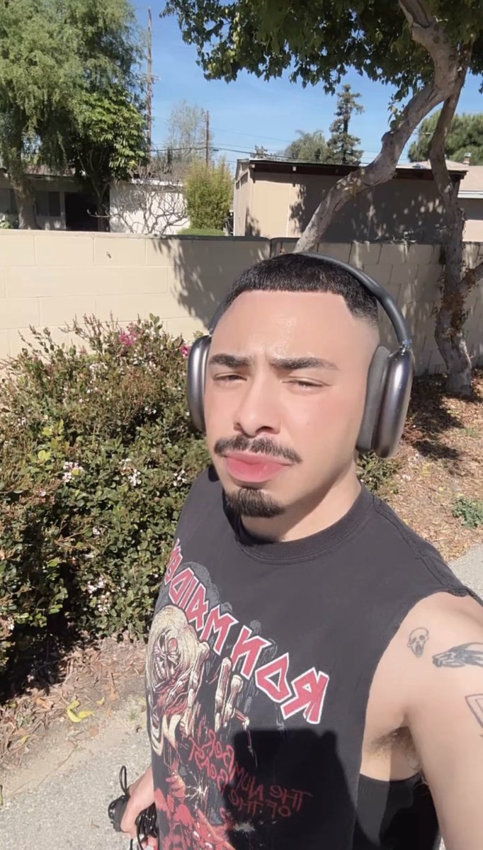 GHOST 👻 tweet media