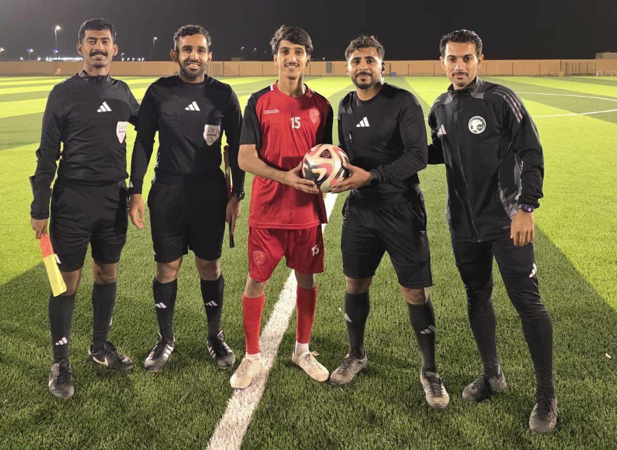 Bassam31_sport's tweet photo. 📊 | سجل لاعب #القيصومة عبداللطيف الحريجي "سوبر هاتريك" في لقاء فريقه مع الخالدي 4-1 ضمن منافسات الجولة الثامنة عشر والأخيرة من دوري الدرجة الثالثة.

- رفع رصيده التهديفي لـ"9 أهداف" في الدوري في صدارة هدافي القيصومة بالتساوي مع فهد هدل الشمري 👏🏻. https://t.co/scf6nRPyPn