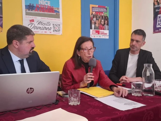 🔴 Conférence de presse sur la sécurité et la prévention.
18 ans de "tout sécuritaire" à Nice : vidéosurveillance massive, police du maire, concurrence avec le préfet. Il est temps de bifurquer et de faire de Nice une ville pilote de la tranquillité publique.
#NiceFrontPopulaire