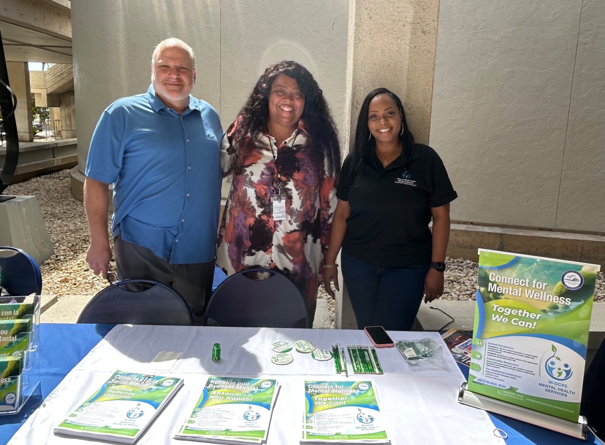 MDCPS_MHS's tweet photo. The Office of Mental Health represented at 26th Annual No More Broken Hearts Domestic Violence Workshops hosted by Board Member Dr. Bendross-Mindingall. Shout out to Ms. Lee for being a panelist &amp; to the team providing  information on mental health &amp; community services available. https://t.co/pc3yG8YGEM