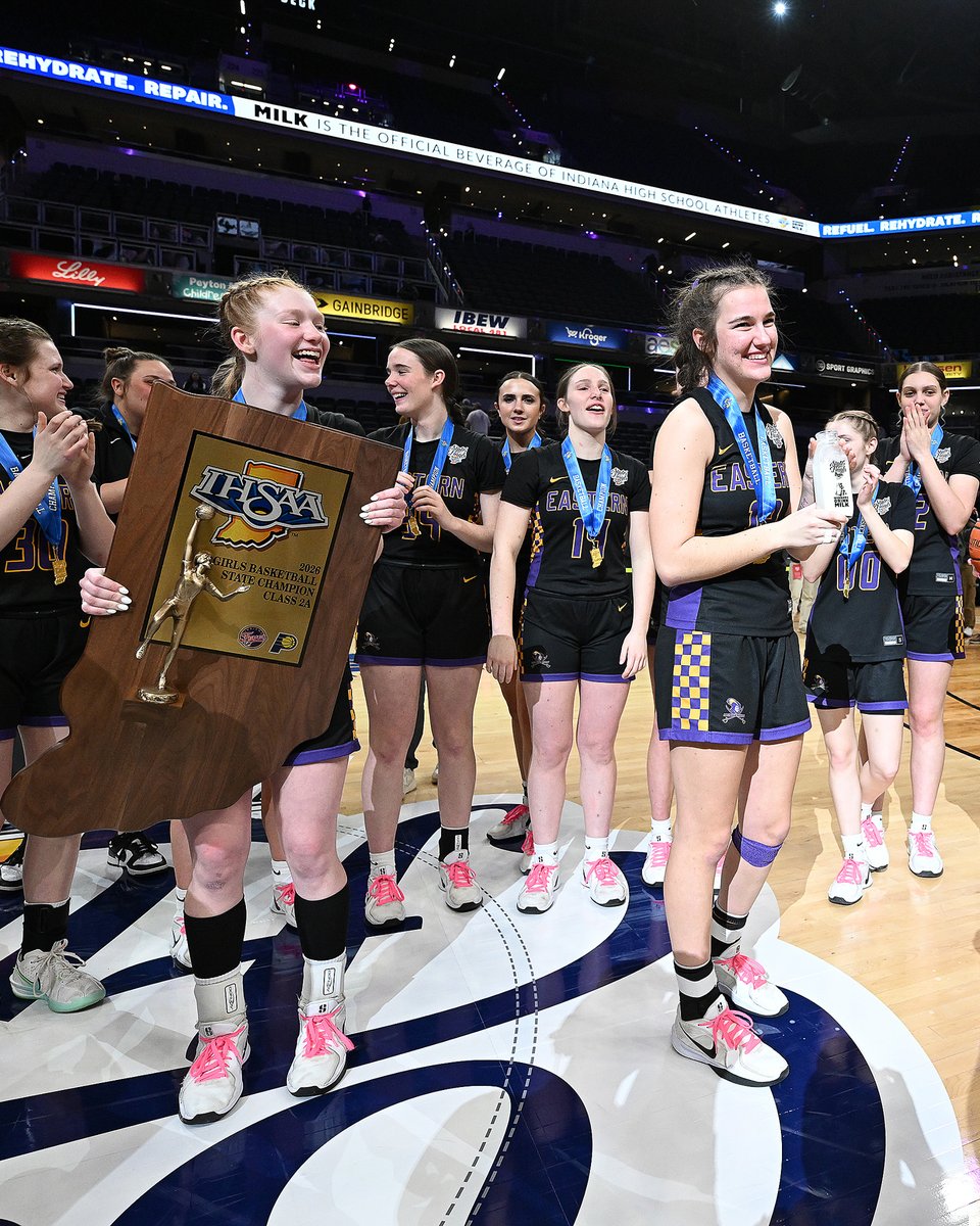 GainbridgeFH's tweet photo. The Eastern Musketeers are bringing home their second IHSAA Girls Basketball State CHAMPIONSHIP 👏 https://t.co/MJCo2RWI67