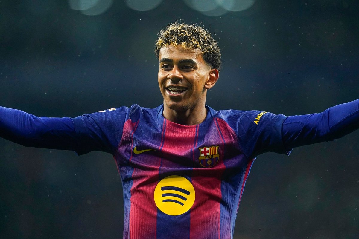 Mbappé con 18 años: 40 G/A  

Lamine Yamal con 18 años : 101 G/A