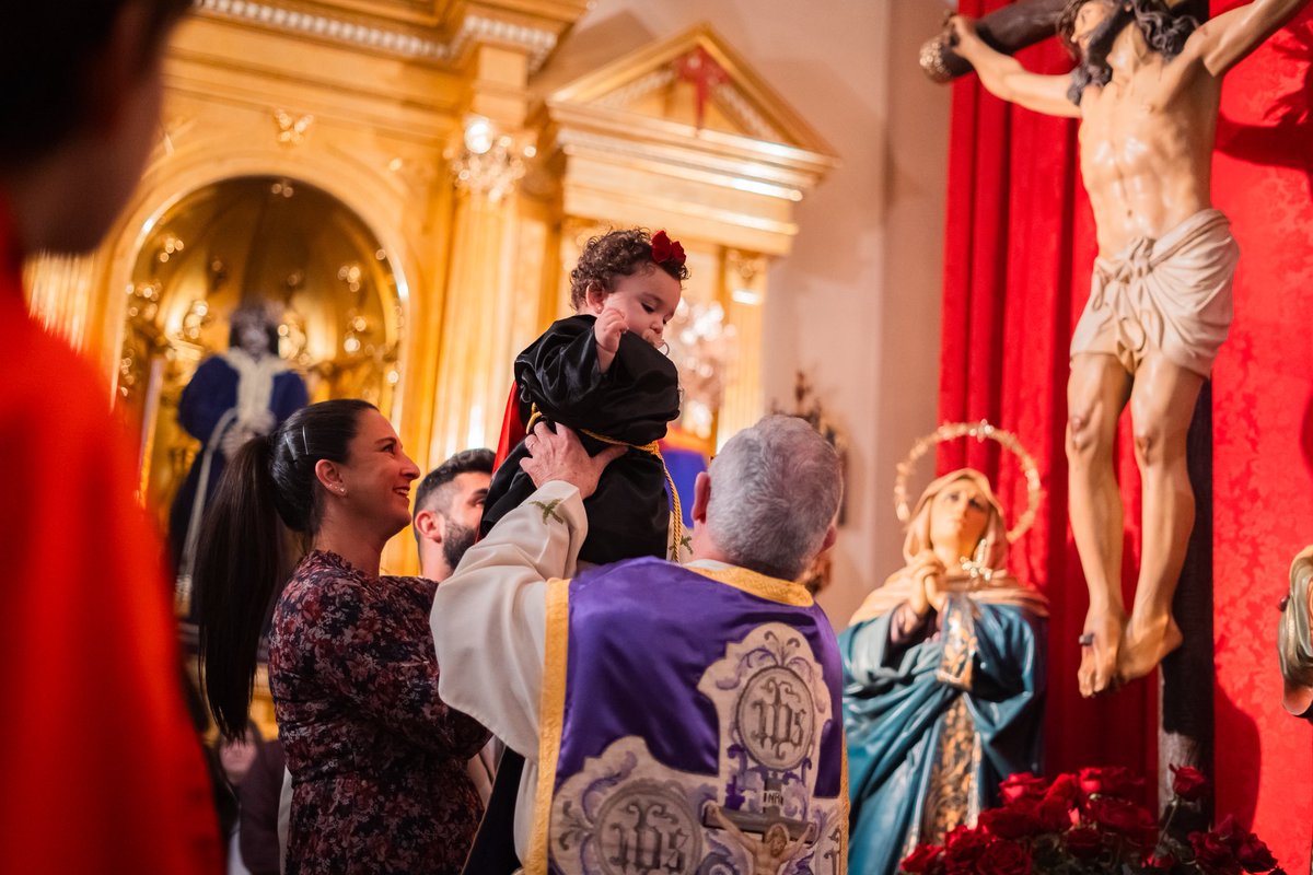 AytoArchena's tweet photo. ⛪️La alcaldesa de Archena, Patricia Fernández, ha asistido a la última misa del quinario en honor al Santísimo Cristo del Perdón, acompañada por la pregonera de la Semana Santa, María del Carmen Alcolea, y miembros del equipo de Gobierno.

#Archena #CristoDelPerdon #SemanaSanta https://t.co/smwKHPu0AP