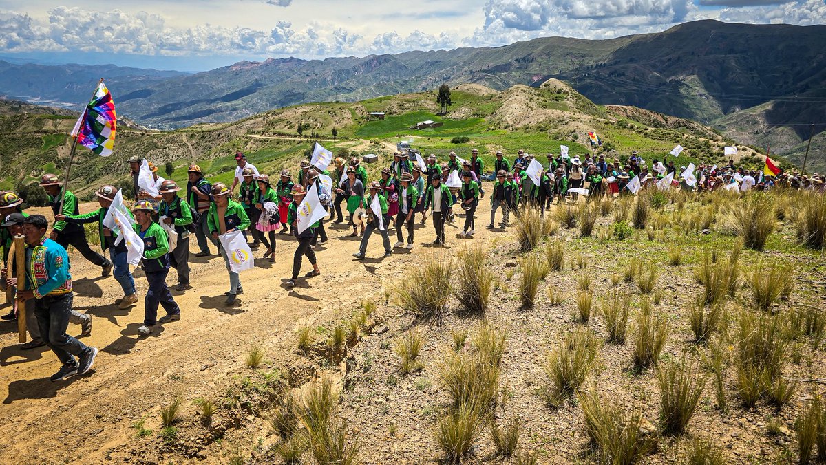 LeonardoLoza18's tweet image. Hermanas y hermanos de #Challasirca, provincia Arque:

Gracias por su cariño y por confiar en este #proyecto. Su respaldo me compromete a gobernar con honestidad y resultados.