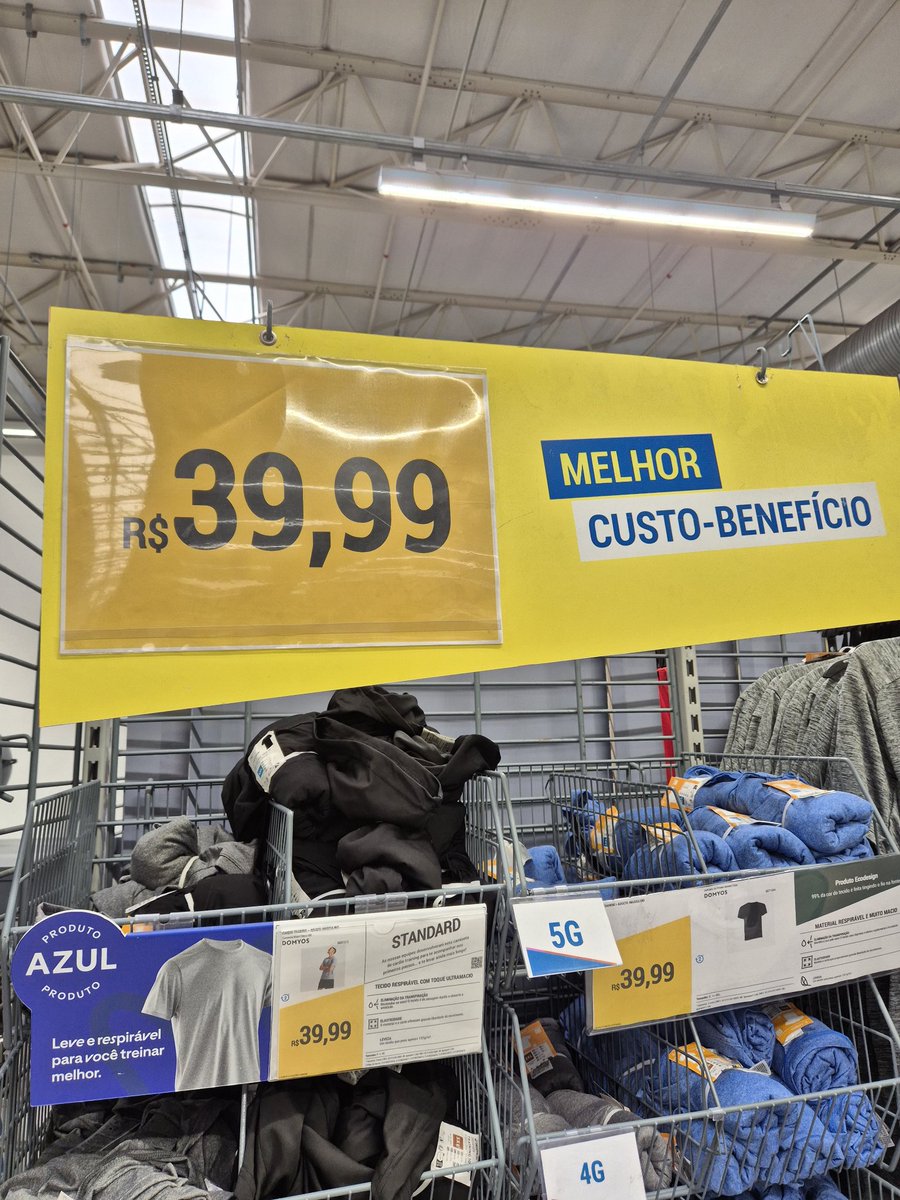 Decathlon alimentando o conceito absolutamente incorreto e comum no Brasil que "mais barato = melhor custo-benefício".

Consumidores americanos têm isto muito mais claro no "good value".