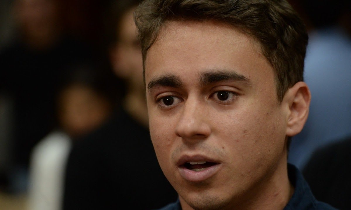 "Moradores que me criticaram em Ubá (MG) são ingratos e patéticos", disse Nikolas.

Tem que ser muito vagabundo e mau-caráter para xingar e atacar vítimas de um desastre climático!

Depois que é chamado de inimigo do povo vai chorar por aí.