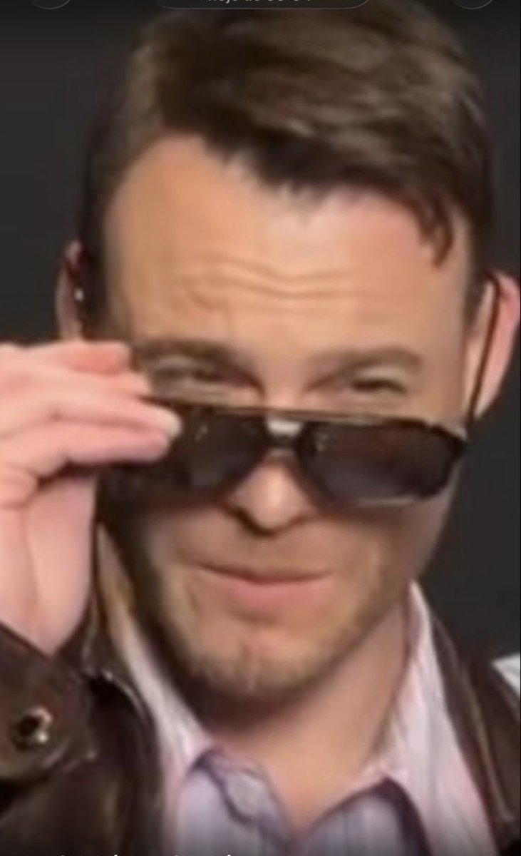 With glasses  … or without glasses?

The true meaning of "it doesn't matter"!
Stunningly gorgeous!

Kerem… your name is
Mr Charisma!
🔥🔥🔥

#KeremBürsin 
#KeremBürsinXDolceGabbana