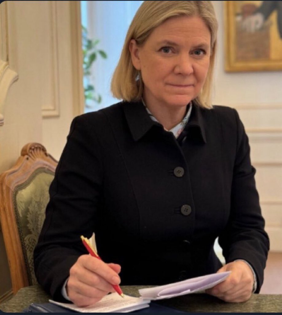 Herr Husis tweet media