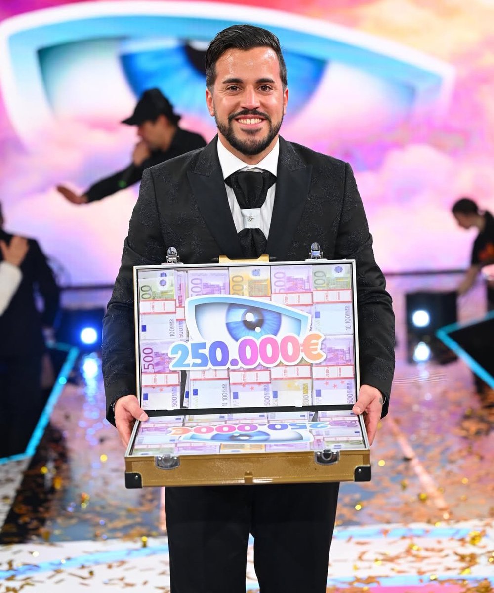 GRANDE NÃO PRECISA De dinheiro de casinos elegais tenham respeito e vergonha 😪😪