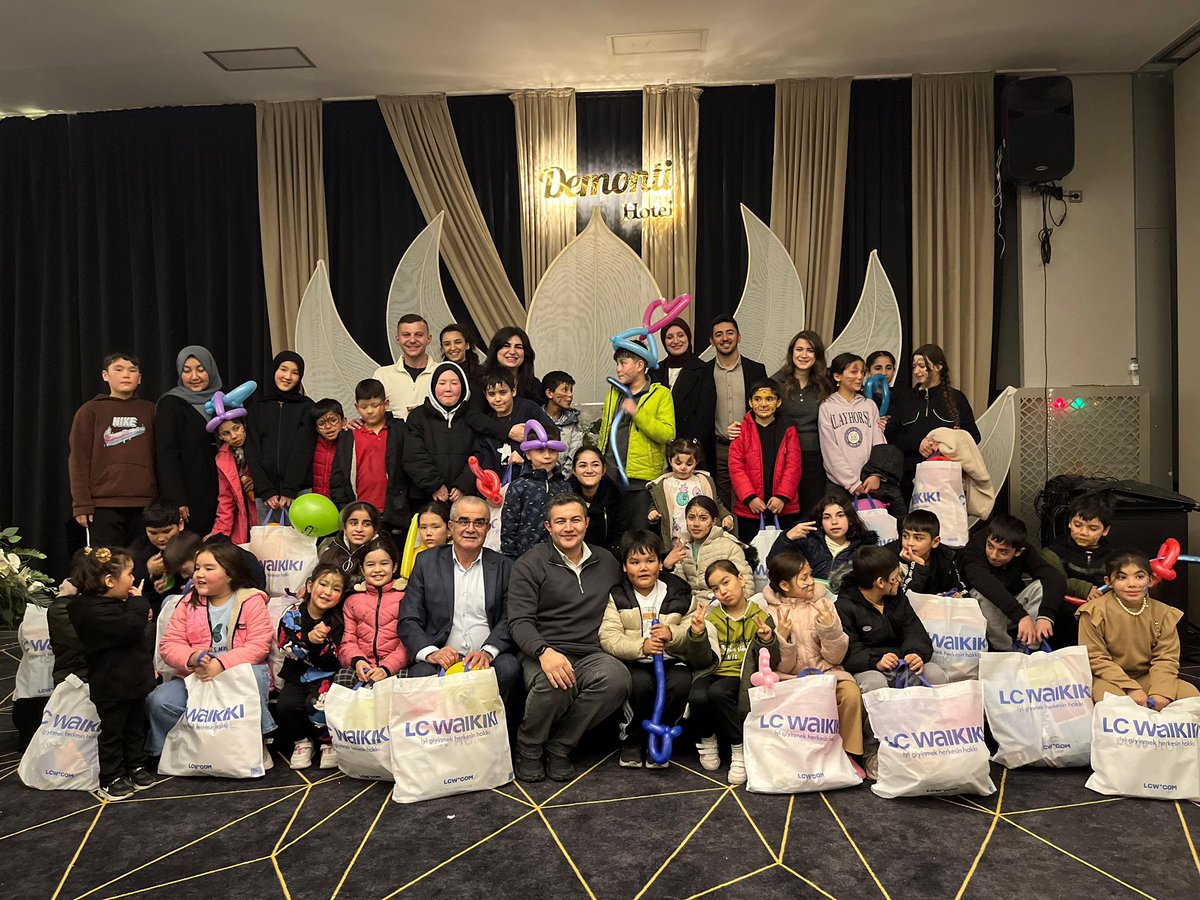 narmektep's tweet photo. Çocukların çılgınlar gibi eğlendiği nice güzel iftarlara… https://t.co/ogkyU9PLdU