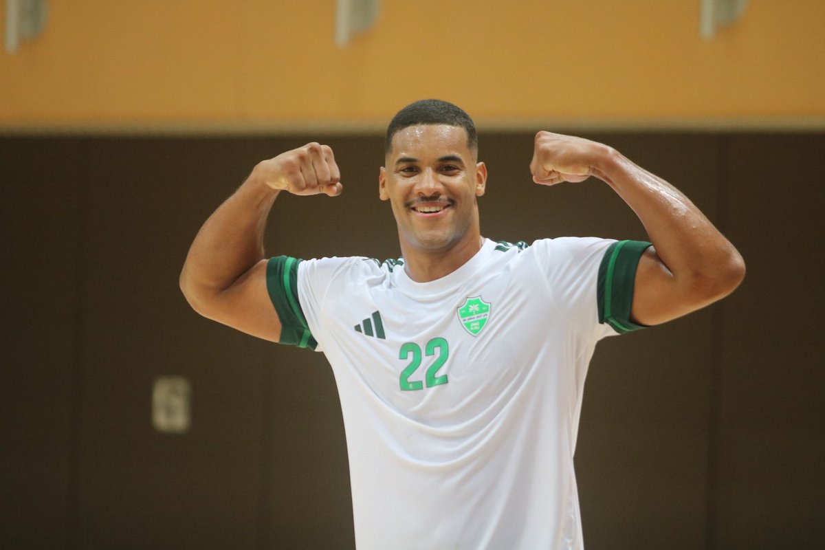 عالم كرة اليد بالنادي الأهلي🤾‍♂️ tweet media