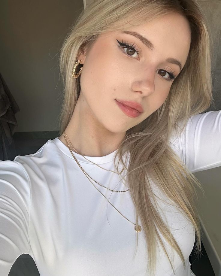 herrin_leana17's tweet photo. Jung, blond und dominant. 
Alles was du zum anbeten brauchst, fehlt nur noch das du dich nützlich machst.
Opfer. https://t.co/6Id0cjmekf