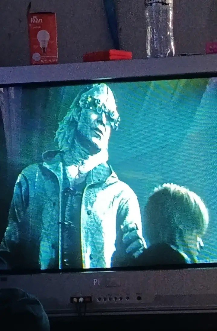 Lbz_7's tweet photo. já to jogando aq resident evil requiem https://t.co/g7aCQvmDPl