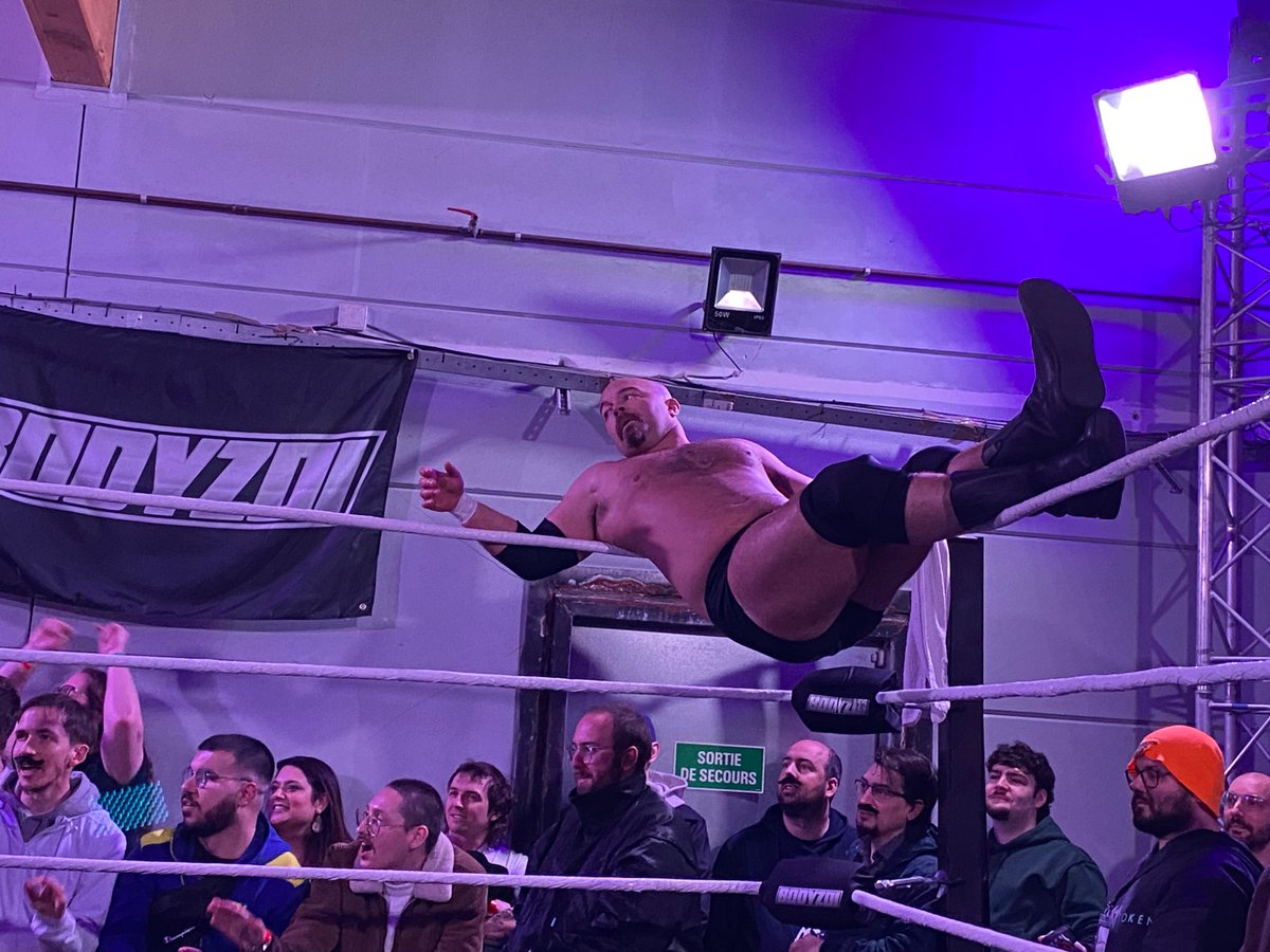 Maximo_is_here's tweet photo. What an unbelievable chops contest won by @trentseven  against @1called_manders at the Bodyzoi show 🤯 https://t.co/ypgKjVPg6R