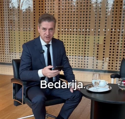 goranzivec's tweet photo. Premier sam prizna, da je zakon o normirancih "bedarija" – pa ga je sprejela njegova vlada. Mesec pred volitvami bi popravljali? To je predvolilni marketing, ne rešitev. Kras potrebuje zagon, ne birokracije. #GoranZivec #SDS #Volitve2026 https://t.co/PxPJZvCeDF