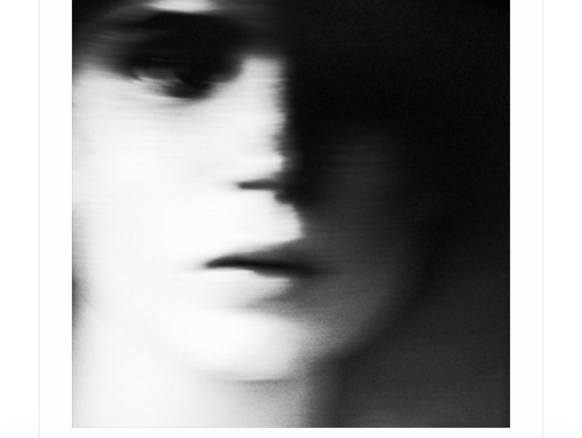 „Es ist immer besser, etwas zu bereuen, was man getan hat, als etwas, was man nicht getan hat.“

Gute Nacht mit Worten von Benedict Wells!