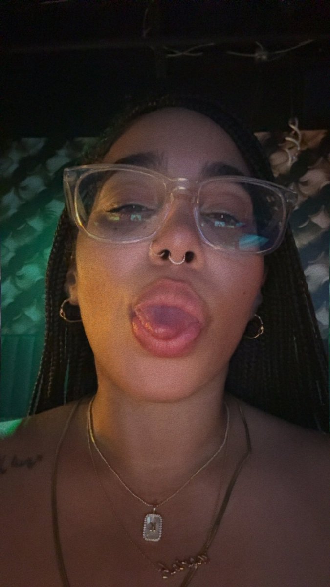 mami tweet media