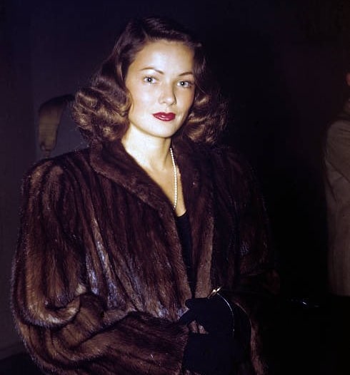 filmdialogueone's tweet photo. Gene Tierney openly recounted her struggles with mental health in her 1979 autobiography Self-Portrait, sharing experiences with depression, bipolar disorder, and shock therapy.
#GeneTierney #FilmNoir #ScreenStars https://t.co/jcNV0ATdzi