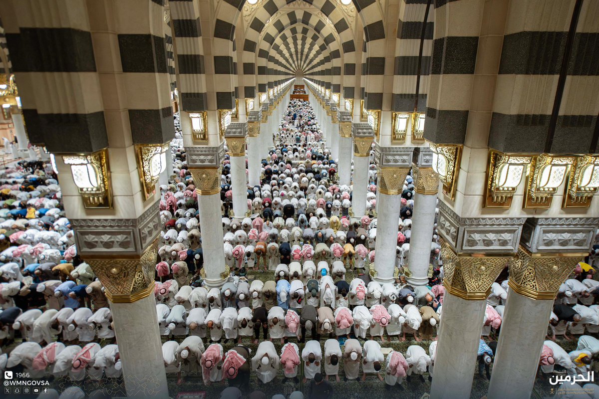 wmngovsa's tweet photo. في بيئةٍ آمنةٍ مطمئنة، أدّى المصلون صلاةَ التراويح في رحاب المسجد النبوي، في أجواءٍ إيمانيةٍ عامرة، وسط منظومةٍ متكاملةٍ من الخدمات.

#المسجد_النبوي https://t.co/9Ha6i4elgS