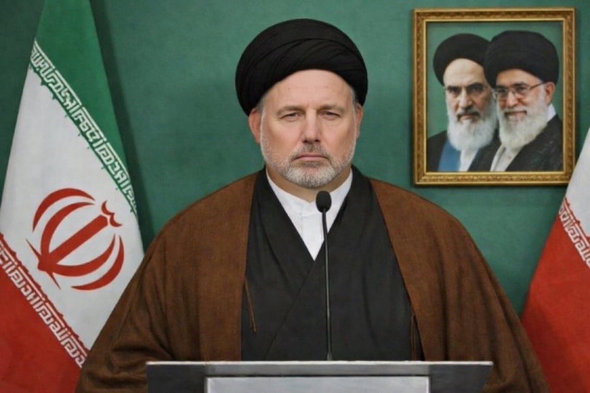 ThienemanSZN's tweet photo. #BreakingNews The Islamic Republic of Iran has appointed former #Bears HC Matt Eberflus as the new Ayatollah, per @RapSheet https://t.co/7Dh0V7FQKW