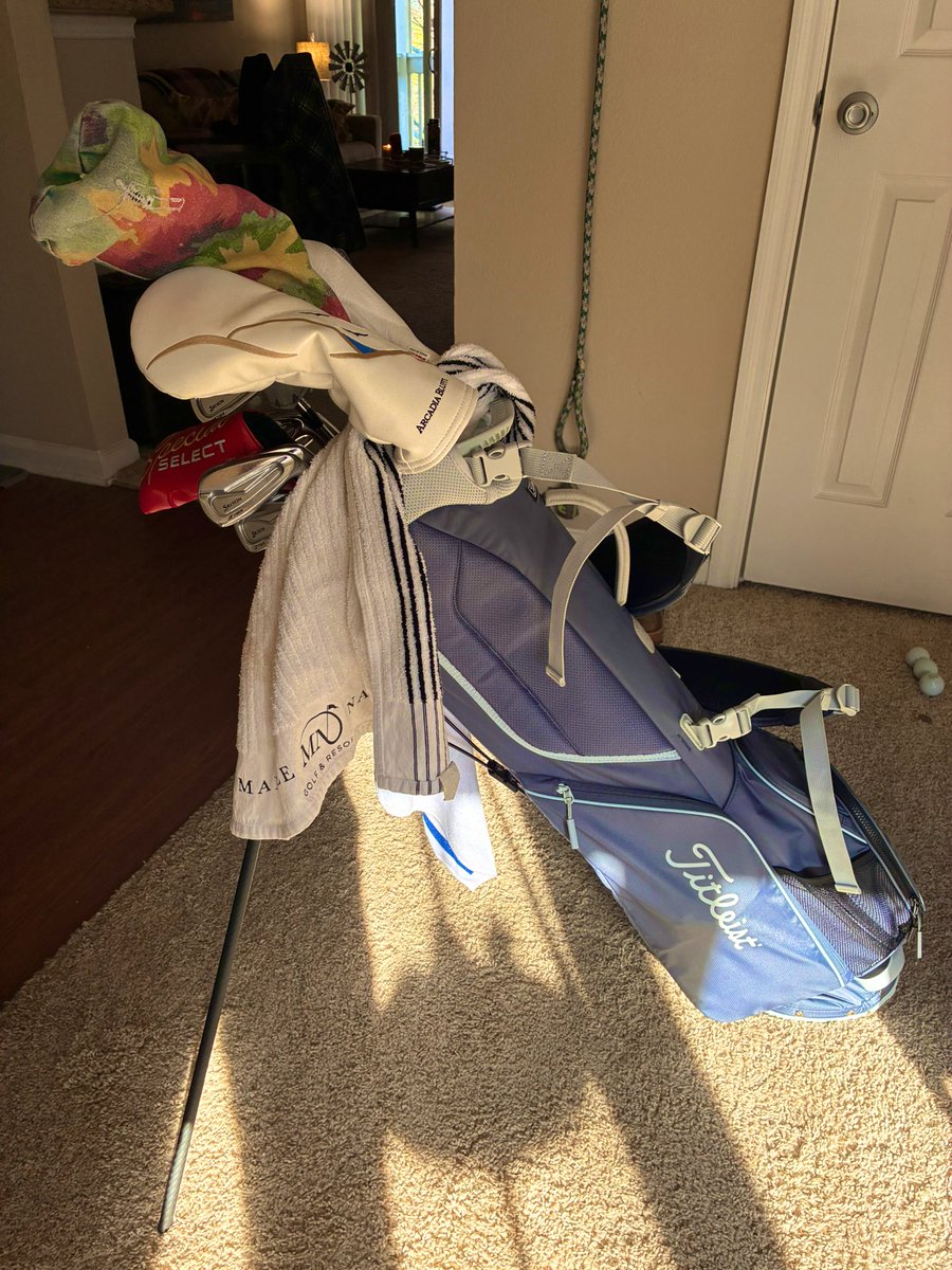 roland deschain tweet media