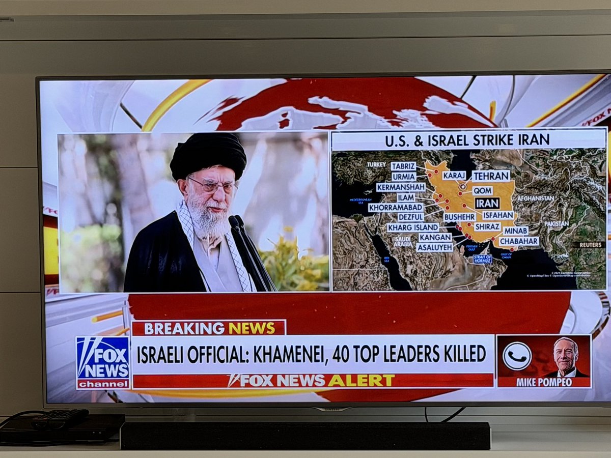 Angela Van Der Pluym tweet media