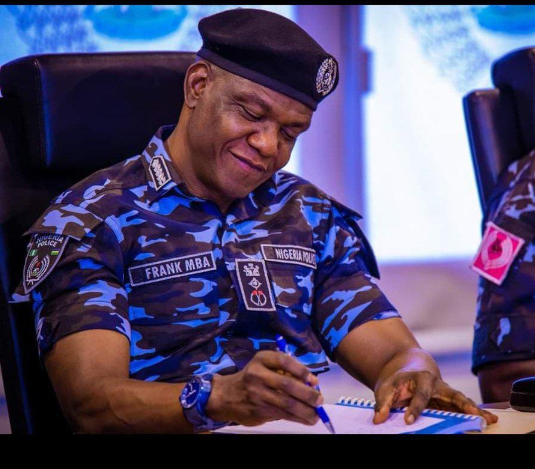 This is what u get when integrity is lost people no longer see the need to maintain discipline and orderliness because they have normalized abnormalities, foolishness is now a culture in the Nigerian political space.