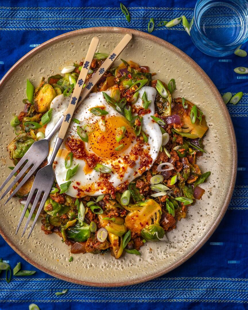homevsfastfood's tweet image. [homemade] Spicy Pork and Brussels Sprouts with Fried Eggs
👉 homecookingvsfastfood.com
#homemade #spicypork #brusselssprouts #friedeggs #weeknightdinner #homecooking #food #recipes #foodpic #foodie #foodlover #cooking #hungry #goodfood #homecookingvsfastfood