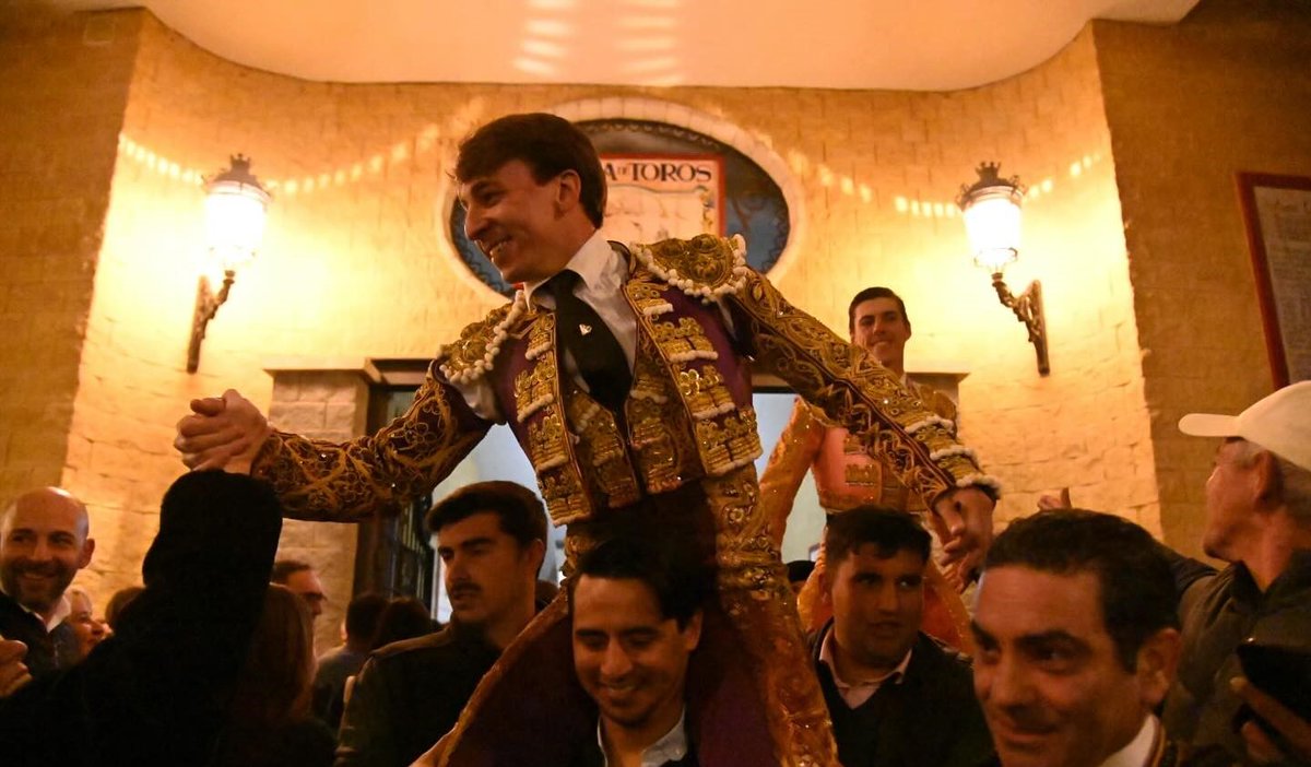 Chicuelinas y Tafalleras tweet media