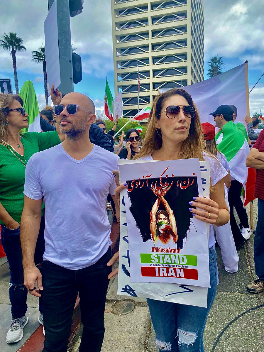 Barry Collier tweet media