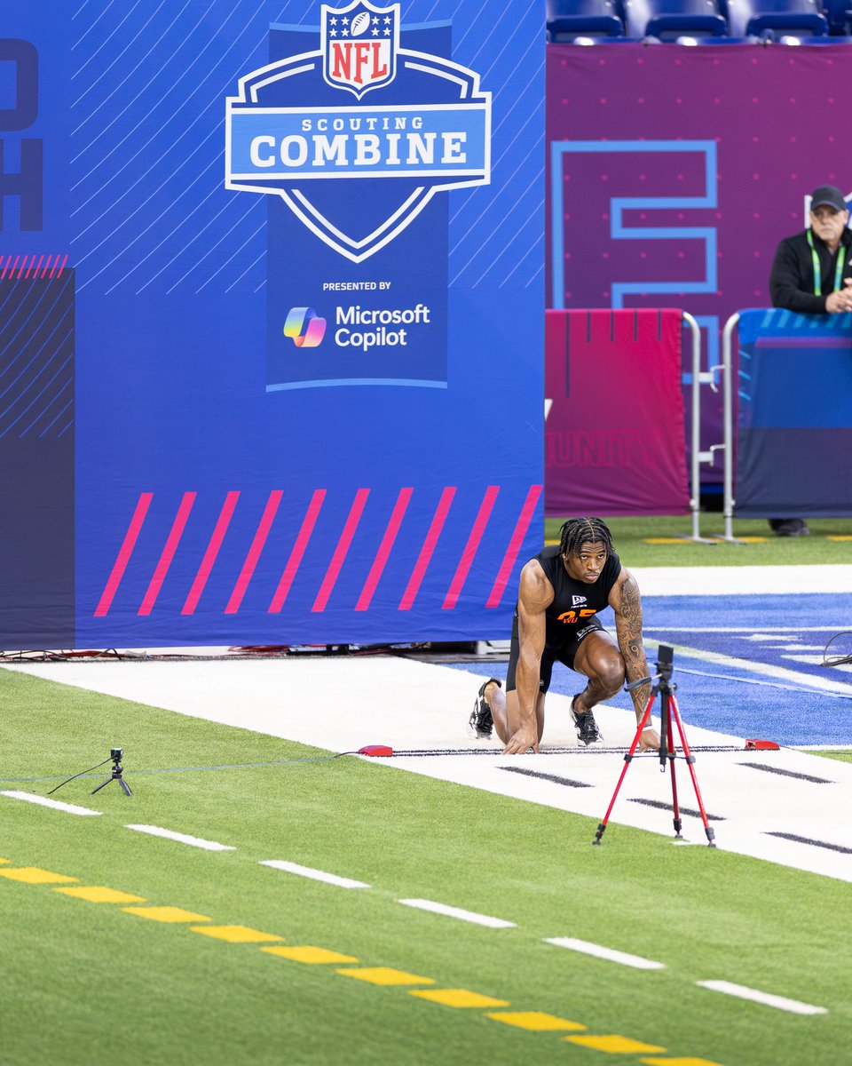 UConn Football tweet media