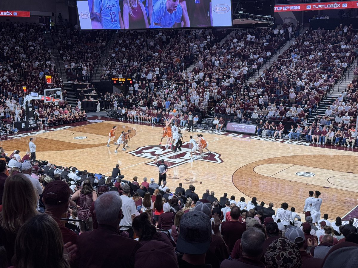 AgKnocks tweet media