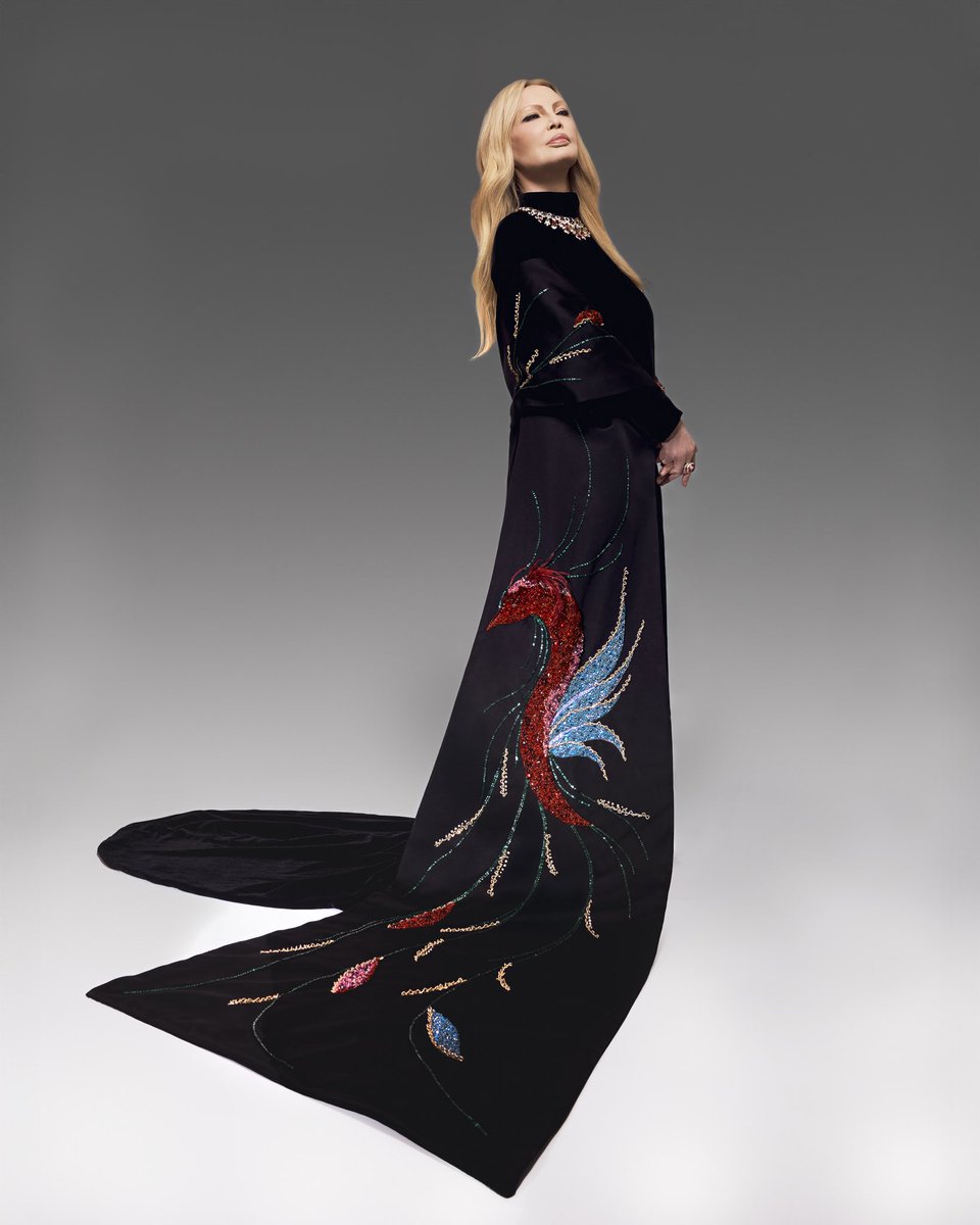 pattypravo's tweet image. Io sono Musa, colore tagliente e poi Opera ❤️

Codice 11

#Opera 
#Sanremo2026