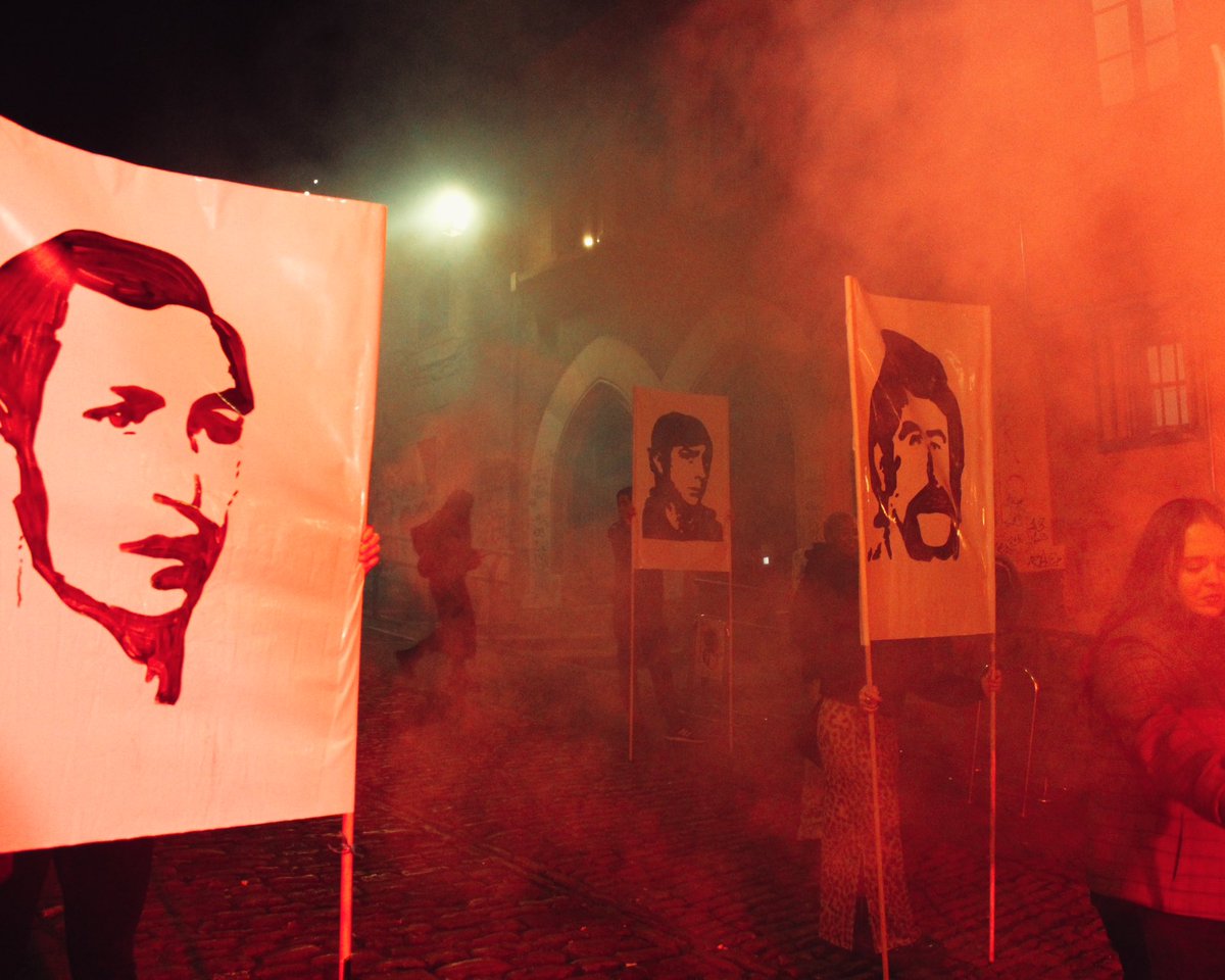 GaztebM3's tweet photo. Gazteok ez dugu barkatuko eta ozen aldarrikatuko dugu Martxoaren 3an. Beste urte batez ere, kaleak beteko ditugu.

17:30 Martxoak 3 plazatik

Batu Gazte Blokera!✊🏼🌹 https://t.co/osCqolc9o7