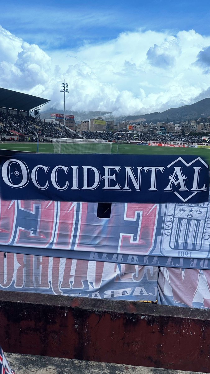 Occ1dent4L tweet media