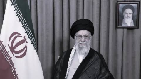 PlanetaDatos's tweet photo. 🇮🇷 | SE CONFIRMA LA MUERTE DEL LÍDER SUPREMO DE IRÁN, EL AYATOLÁ ALI KHAMENEI, SE HABLA YA DE LA INMINENTE CAÍDA DEL RÉGIMEN IRANÍ. https://t.co/BIJo4ktqV9