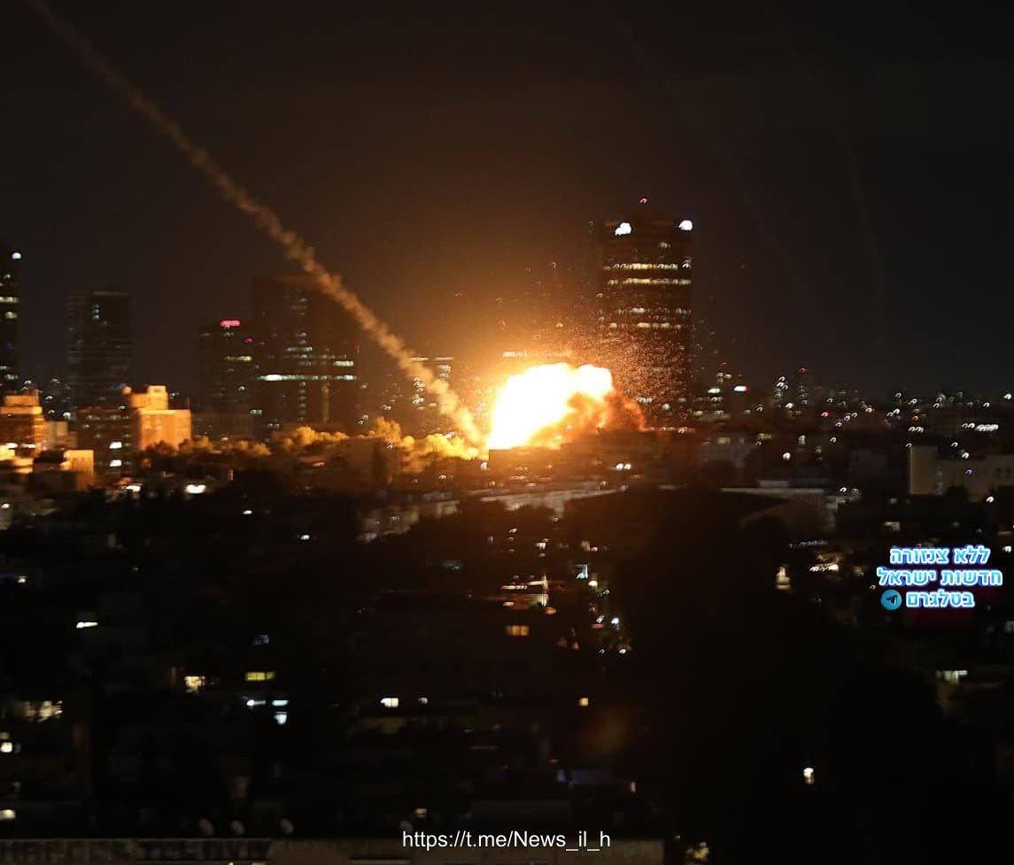 Rest_in_Police's tweet photo. If beauty had a missile face !! 
Tel aviv just after Iran Missile attack https://t.co/mXE3Qu5CN5