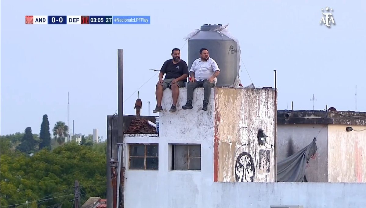 que lindo ver a los nenes sin celular disfrutando una cocucha