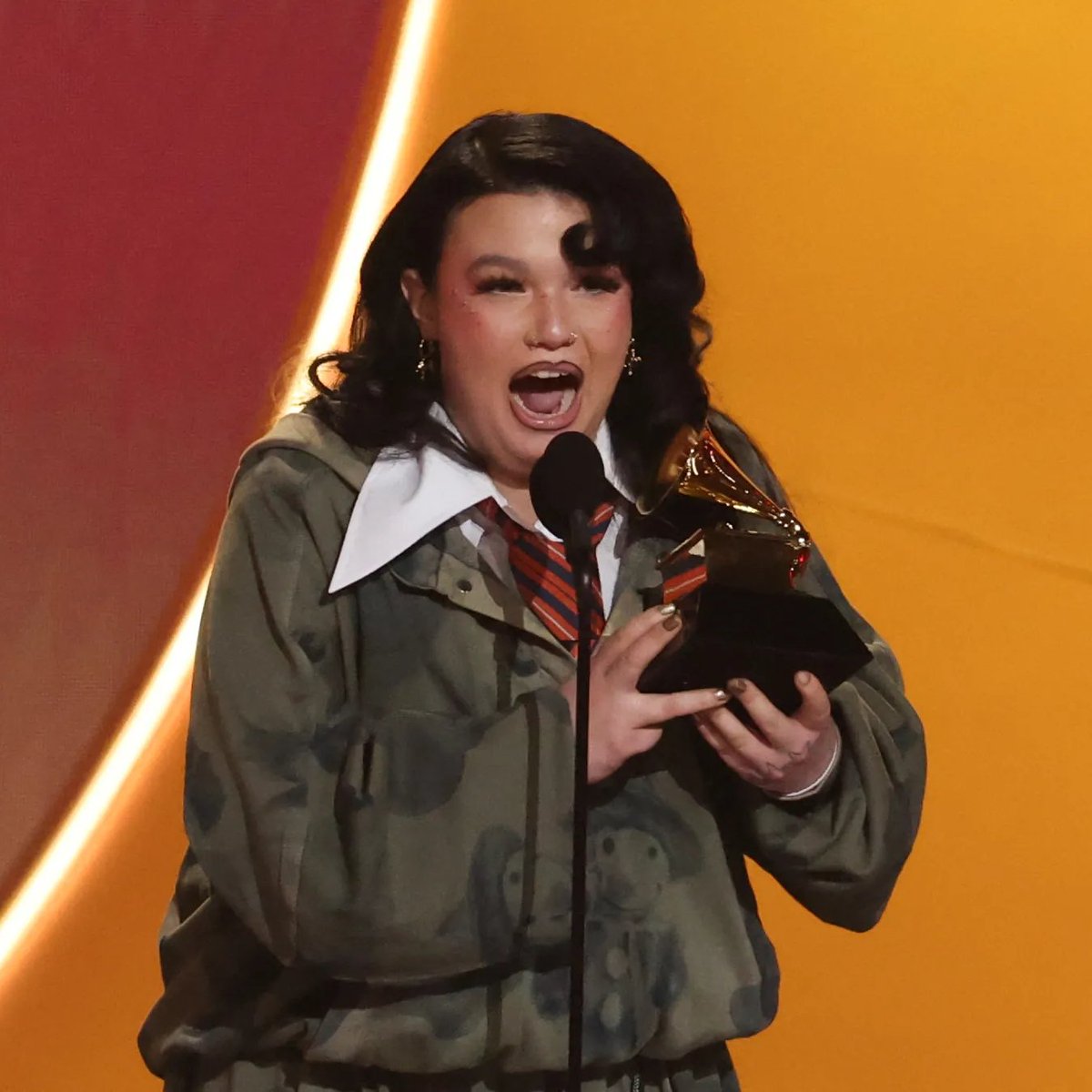 Lola Young Updates tweet media