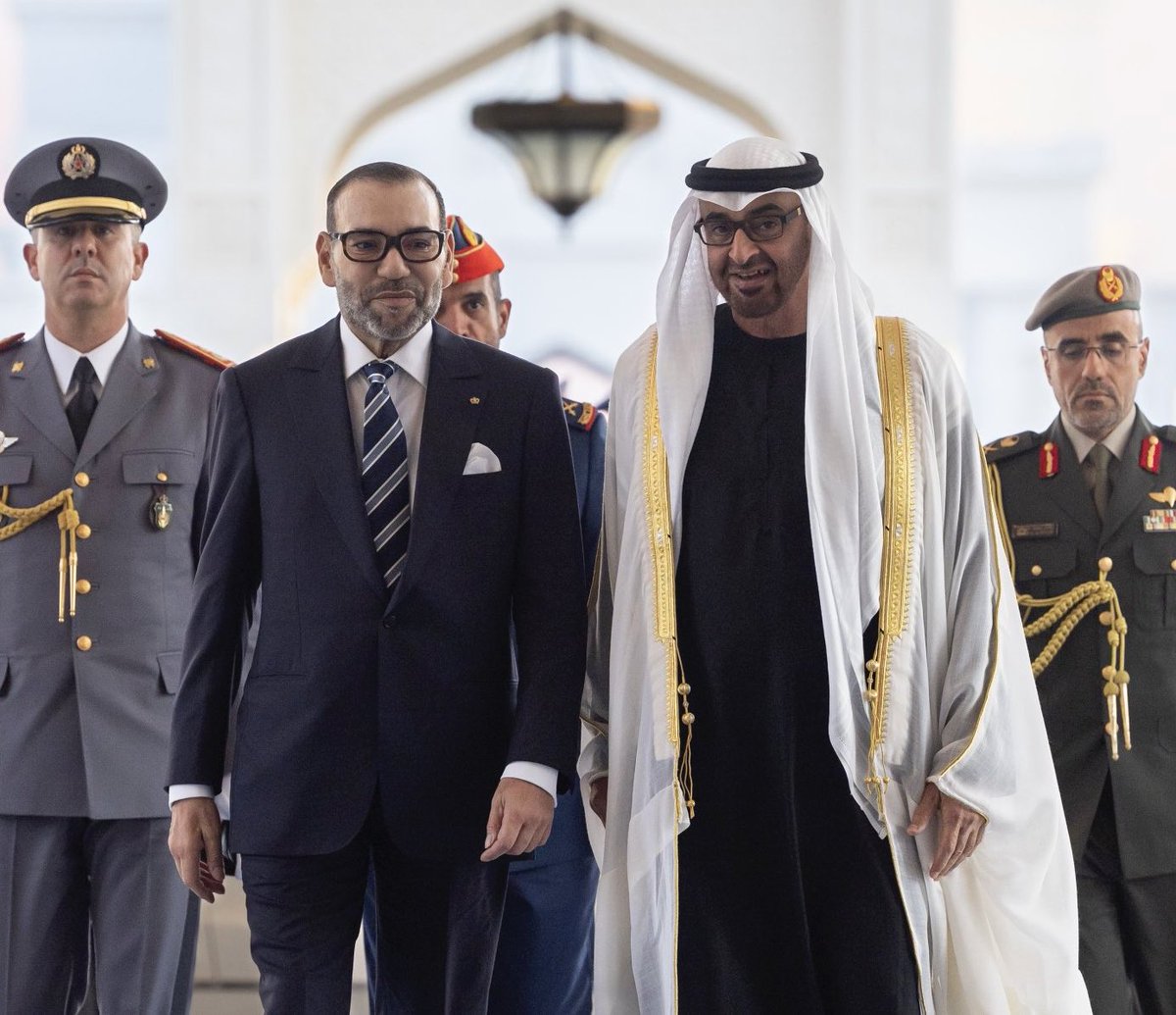 Les traîtres du monde arabe 
Le ramassis de kaka 
Les deux dirigeants vassals 
Les deux hypocrites