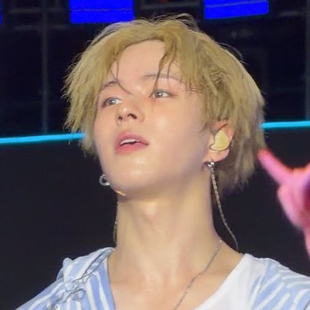 J'애... tweet media