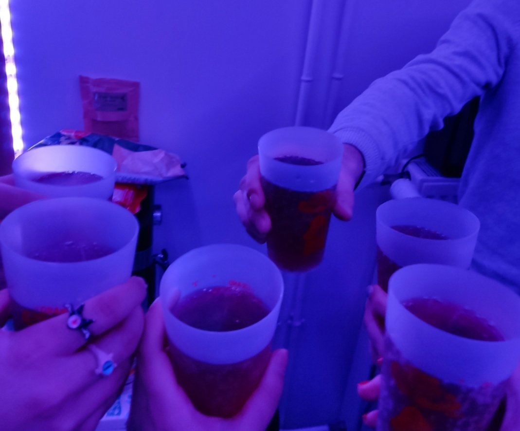 itsmeshirely's tweet photo. Cheers to my people 🥂✨💞 https://t.co/WM3F7XCkNK