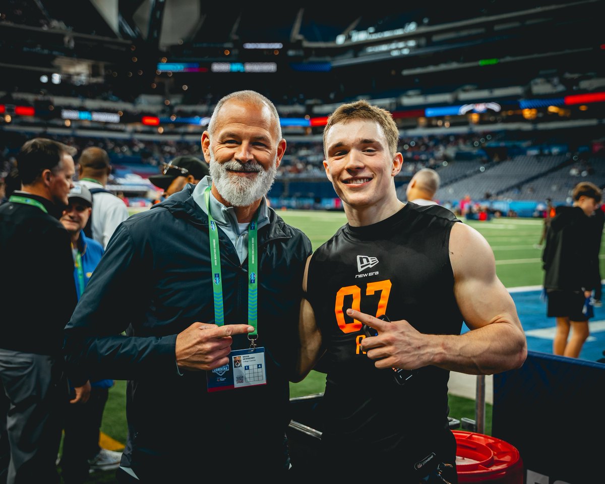 Navy Football tweet media