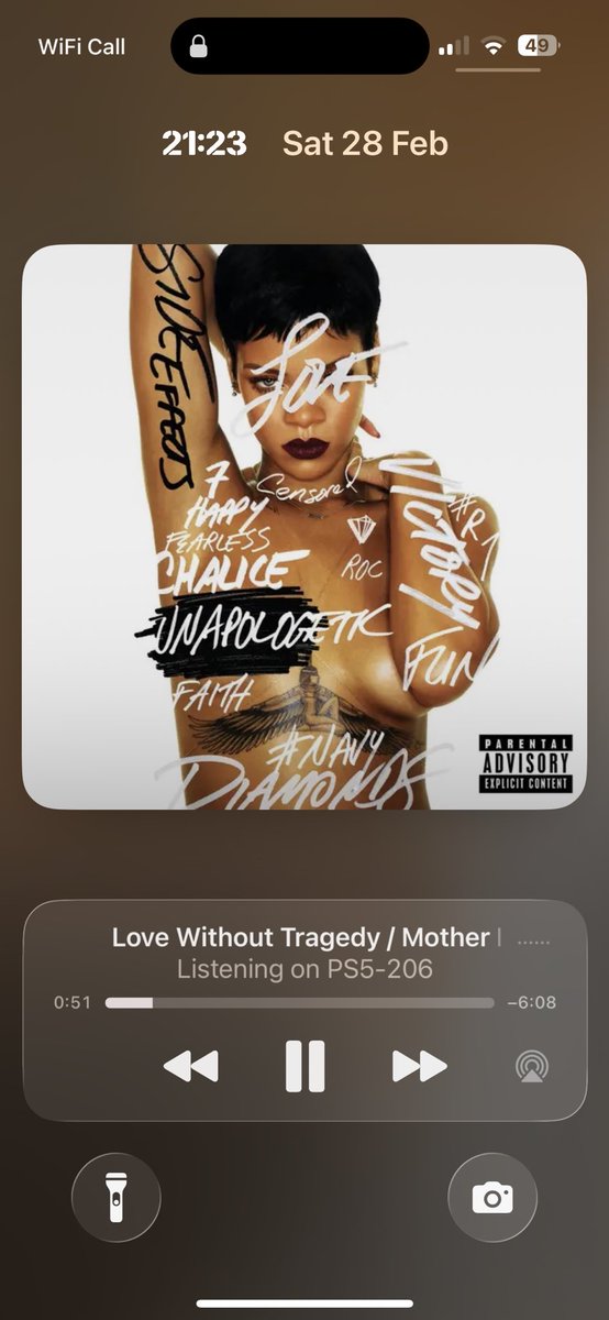 Rihanna tweet media