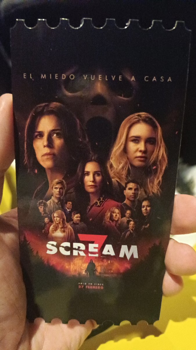 Perlander's tweet photo. Scream 7 es mala con ganas. Y lo digo con todo el dolor del mundo. Predecible absurda y con el peor reveal de ghostface de toda la saga. Encima en los @ocine_es mendibil se oía mal bajito y se veía borroso como si fuese una película a 720p. Todo mal. https://t.co/gpUgmazNWu