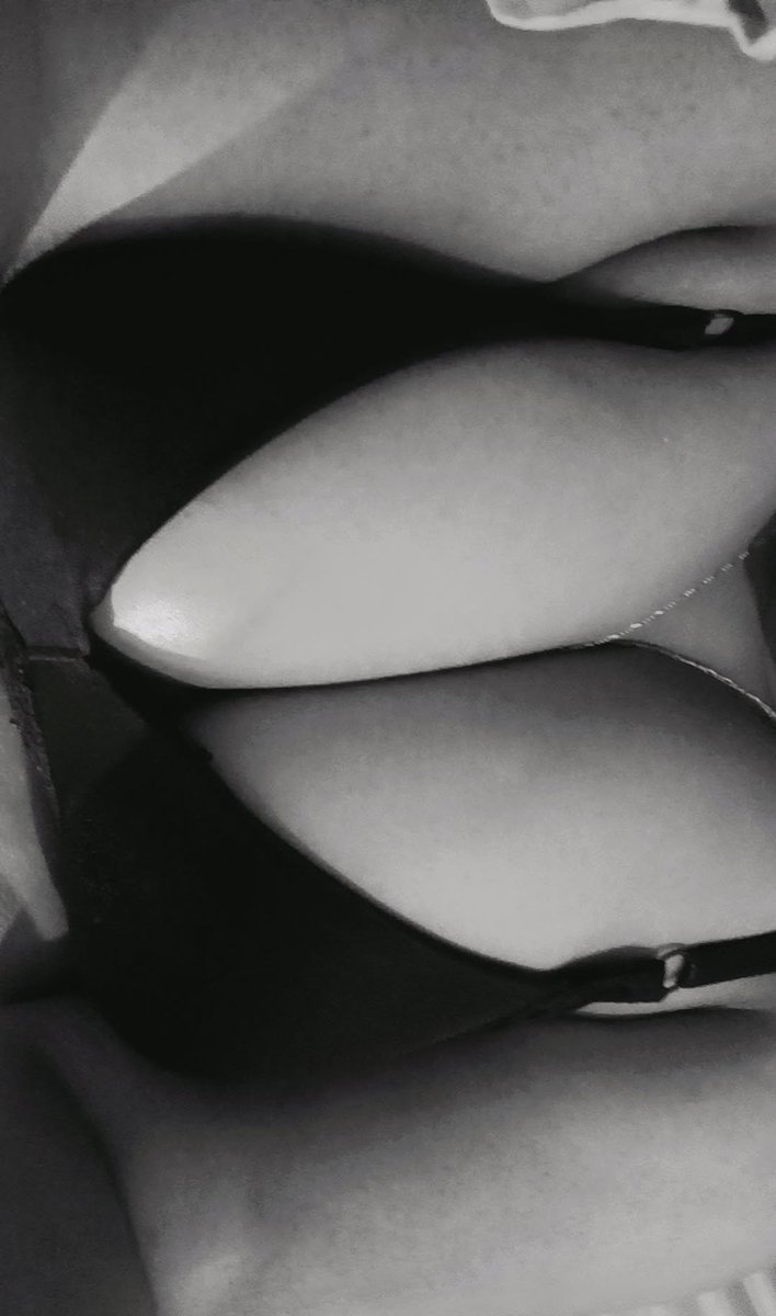 Itzel 🍒 tweet media