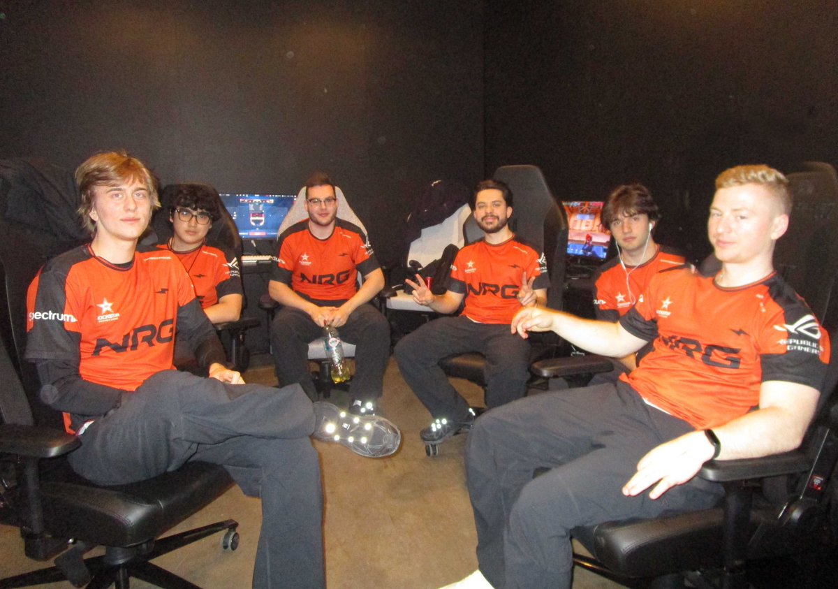 Yeah, we love this team 🧡