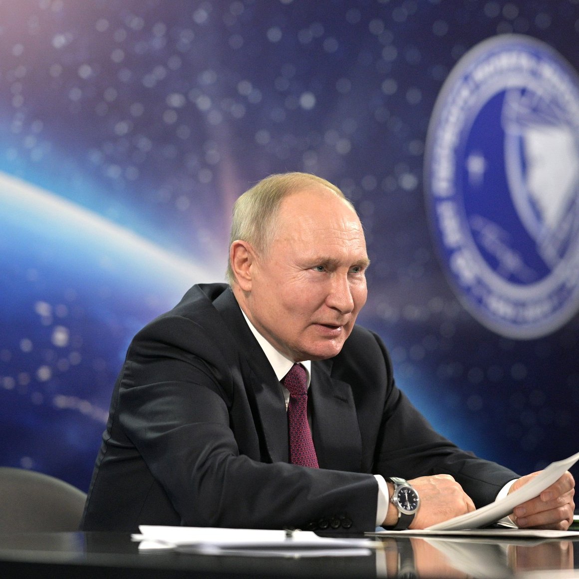 Curiosity tweet media